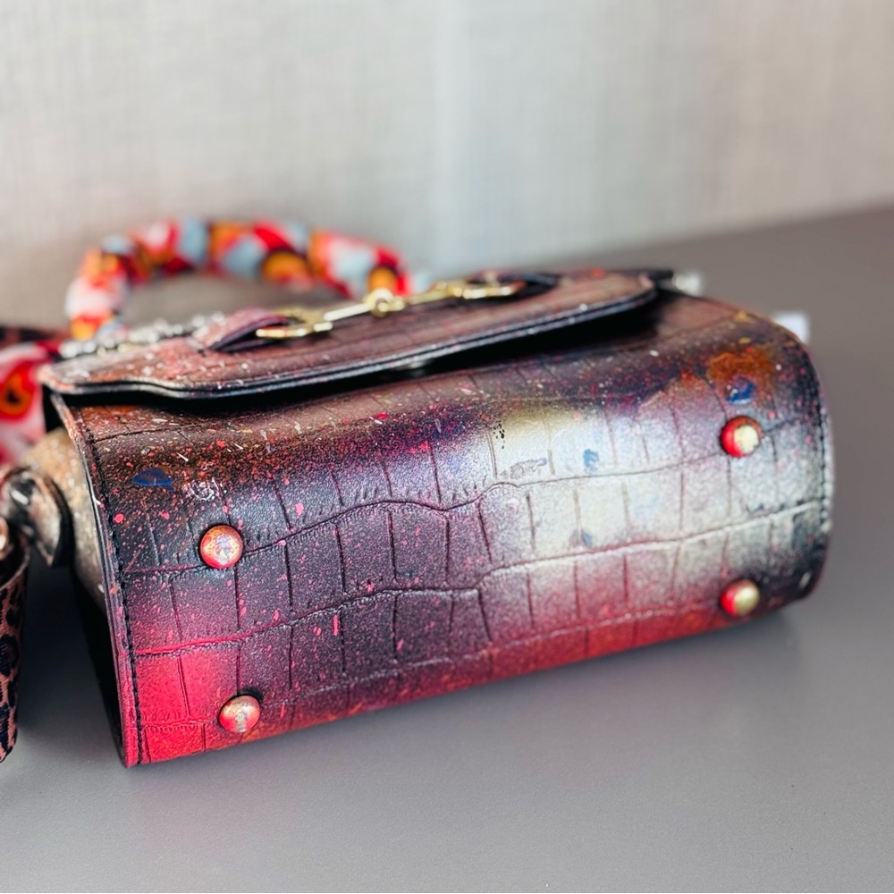 Hand Painted Artsy Purse w/ Detachable Crossbody Strap - Picture 3 of 11